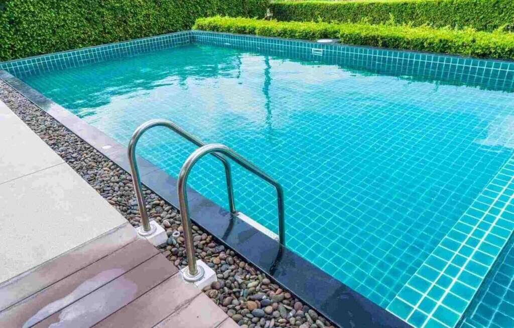 Luxury Swimming Pools Maintenances